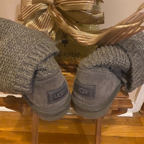 Classic knit ugg boots - Picture 2 of 3